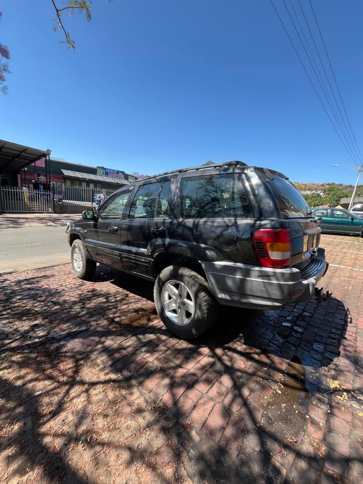 Stripping Jeep Grand Cherokee 4.0 WJ for spares. - Private Seller Stripping Jeep Grand Cherokee 4.0 WJ for spares. - Private Seller