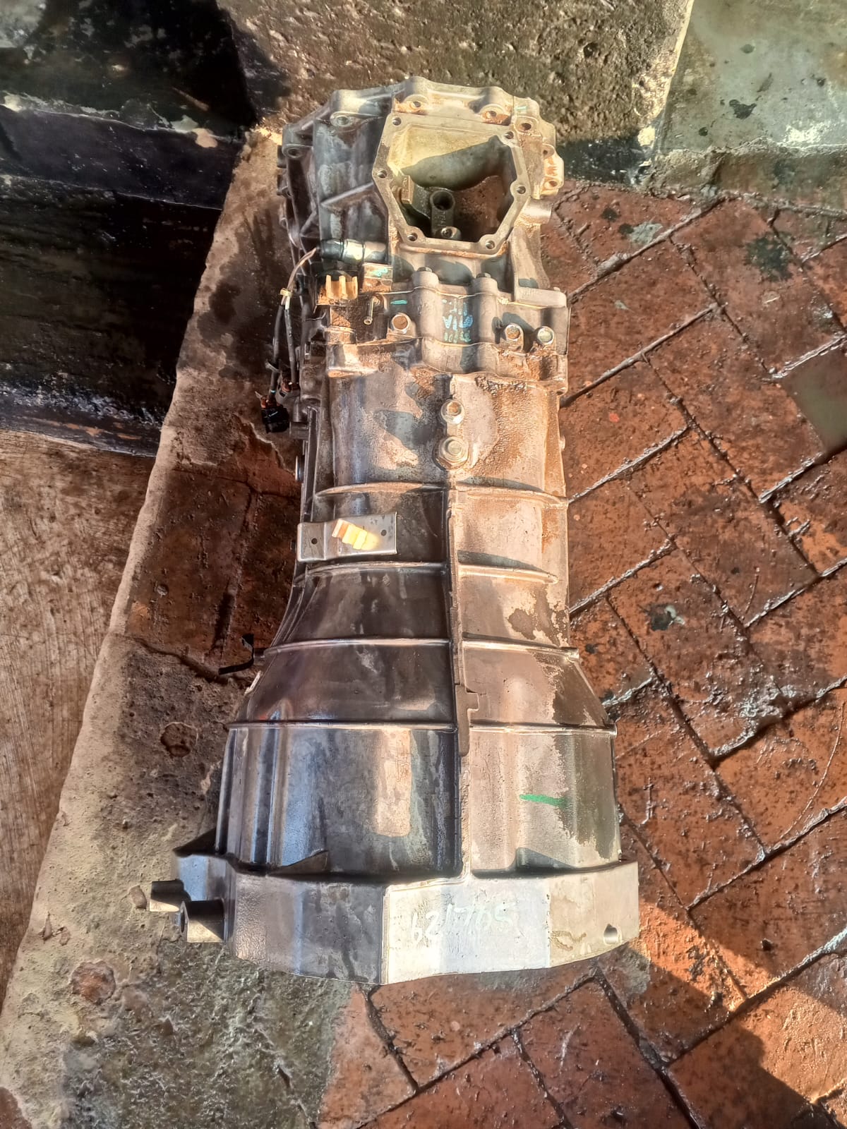 Gearbox for Nissan Navara 4x4 - Private Seller