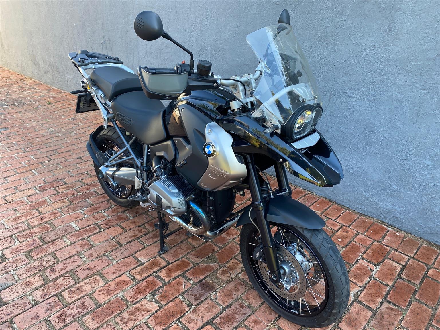 BMW R1200GS 2011 Triple Black | Junk Mail Marketplace