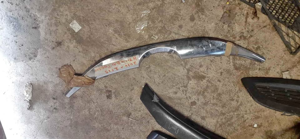 Hyundai IX35/Tucson Front Chrome Bidding