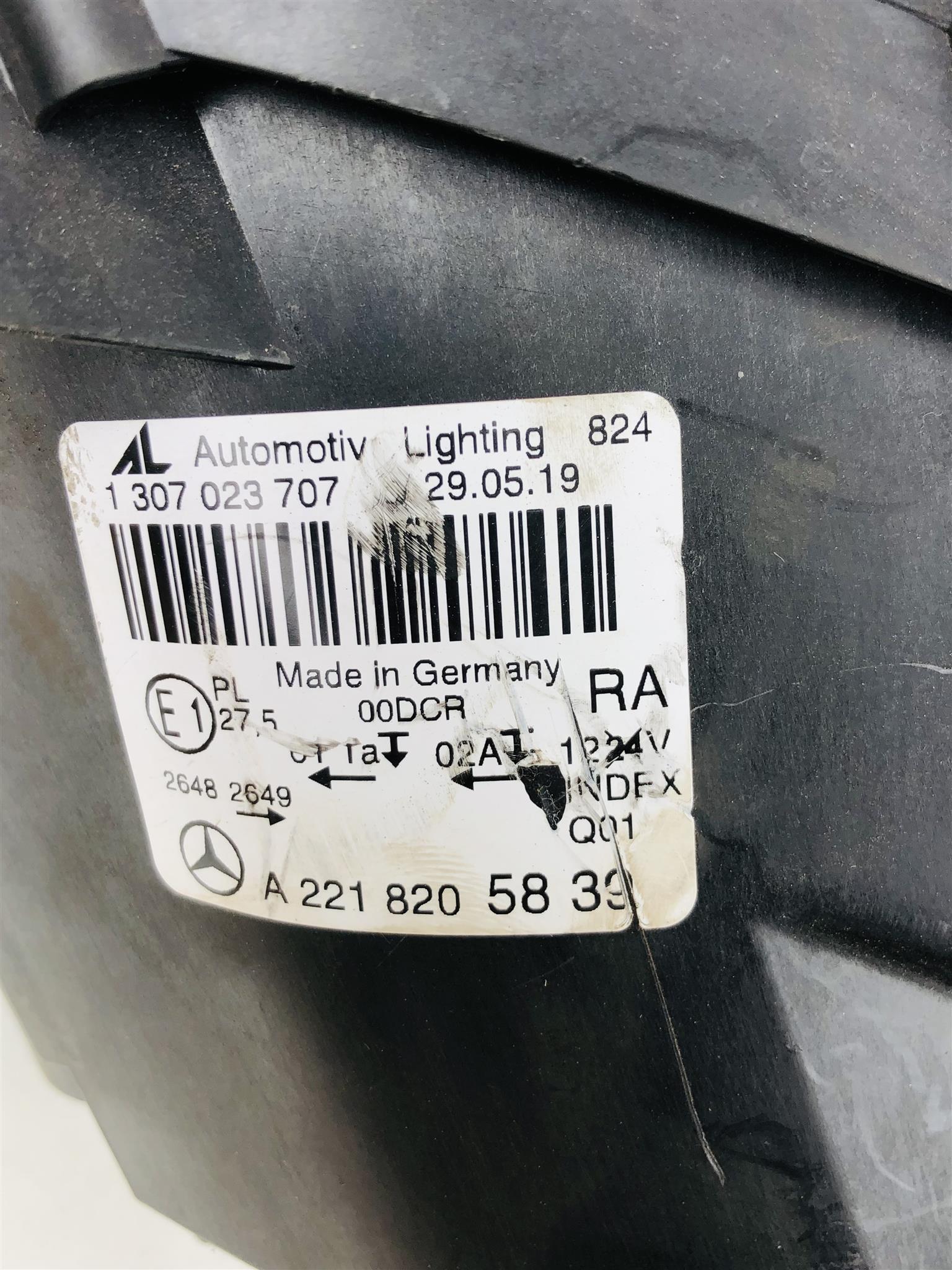 Mercedes Benz W221 right side xenon headlight - Private Seller Mercedes Benz W221 right side xenon headlight - Private Seller