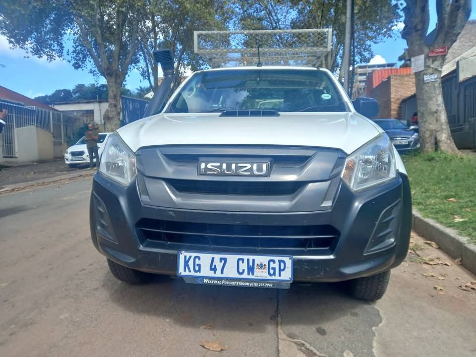 2020 Isuzu KB250 DMAX Single Cab, Canopy, Manual, White, 38000kms