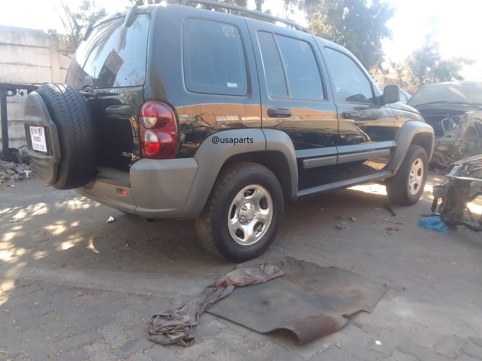 Jeep Cherokee KJ – Breaking for Body Spare Parts - Private Seller Jeep Cherokee KJ – Breaking for Body Spare Parts - Private Seller