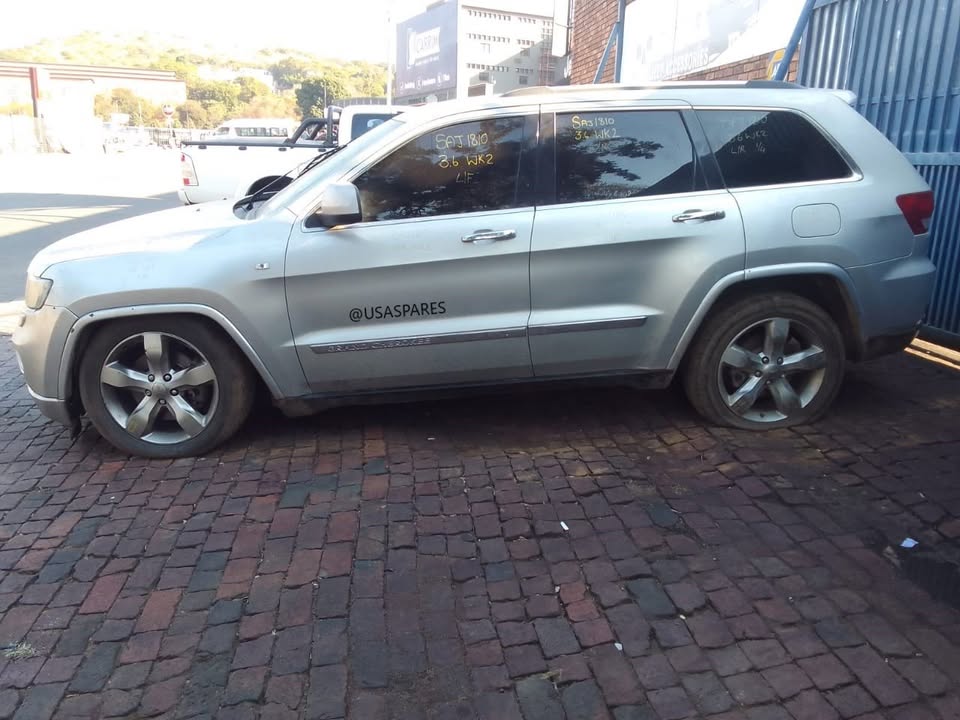 2013 Jeep Grand Cherokee 3.6 WK2 Used Body And Interior Spares - Private Seller 2013 Jeep Grand Cherokee 3.6 WK2 Used Body And Interior Spares - Private Seller