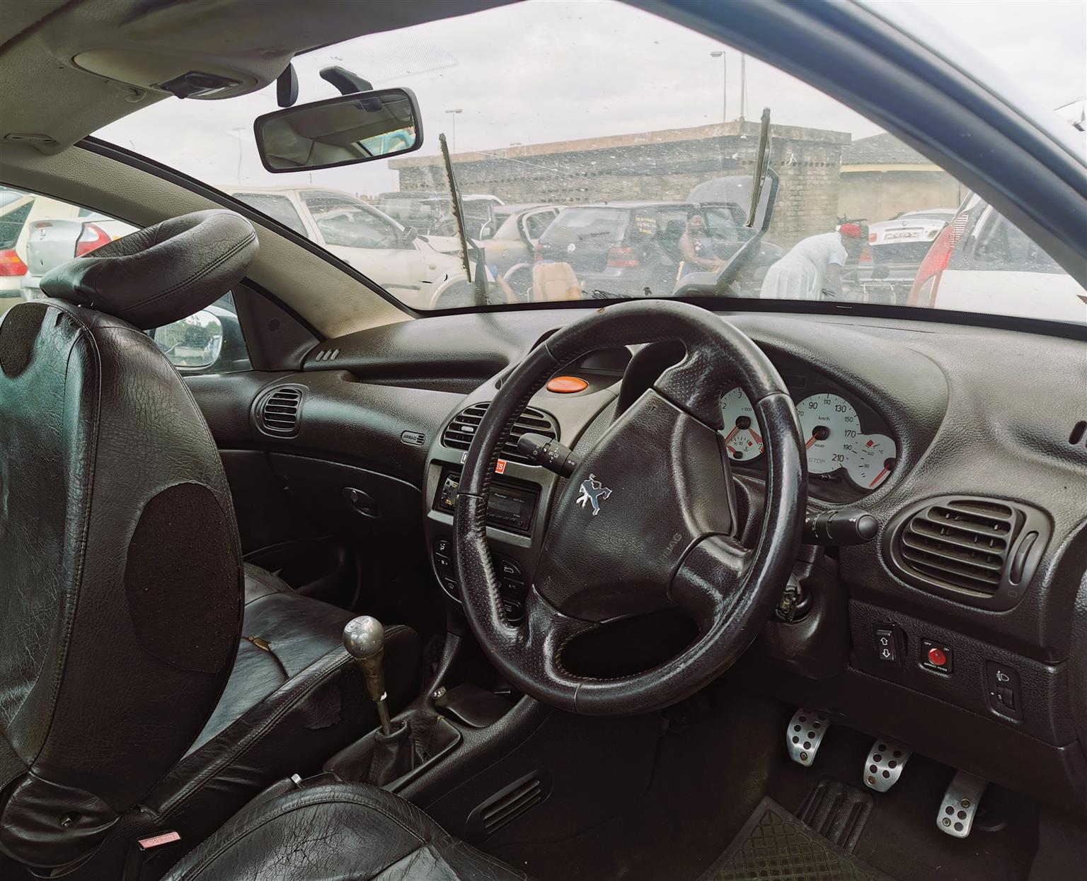 Peugeot 206 CC - Stripping for Spares