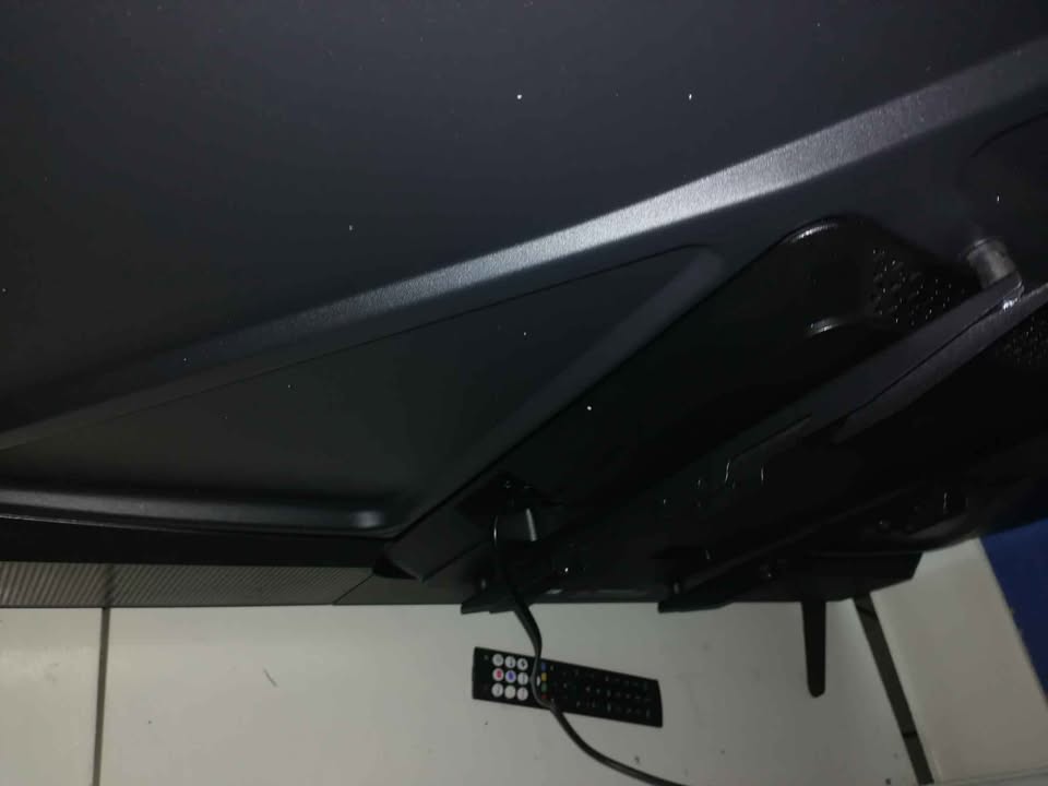 HISENSE 50" SMART TV