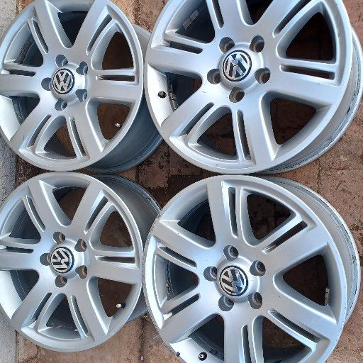 OEM Amarok rim