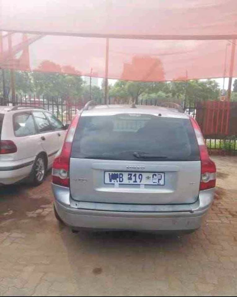 VOLVO V50 2006 STRIPPING FOR SPARES °¦°DELIVERY AVAILABLE COUNTRY WIDE°¦° - Private Seller VOLVO V50 2006 STRIPPING FOR SPARES °¦°DELIVERY AVAILABLE COUNTRY WIDE°¦° - Private Seller