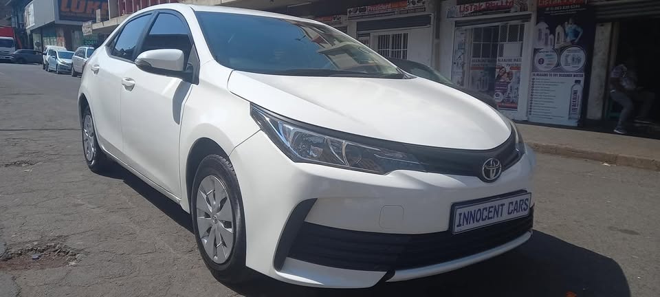 2020 TOYOTA COROLLA QUEST 1.6 PRESTIGE, MANUAL TRANSMISSION, WHITE COLOUR, 85000KM