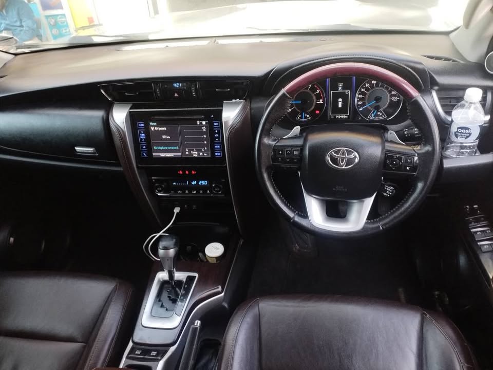 2017 TOYOTA FORTUNER 2.8 GD6 4X2 7 SEATER AUTOMATIC