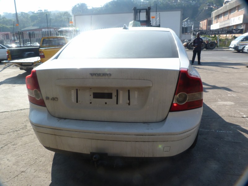 Volvo S40 2.4i Manual White - 2006 STRIPPING FOR SPARES - Private Seller Volvo S40 2.4i Manual White - 2006 STRIPPING FOR SPARES - Private Seller