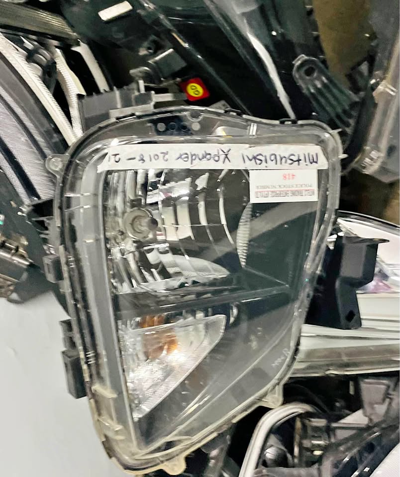 Mitsubishi Xpander headlight 2018/21 - Private Seller Mitsubishi Xpander headlight 2018/21 - Private Seller
