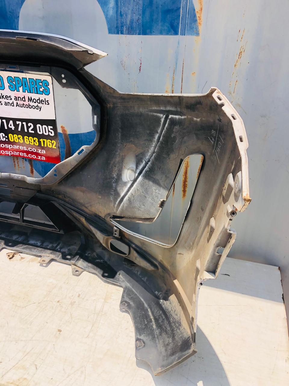 Nissan Magnite front bumper with lower bumper spoiler (2021-2024) - Private Seller Nissan Magnite front bumper with lower bumper spoiler (2021-2024) - Private Seller