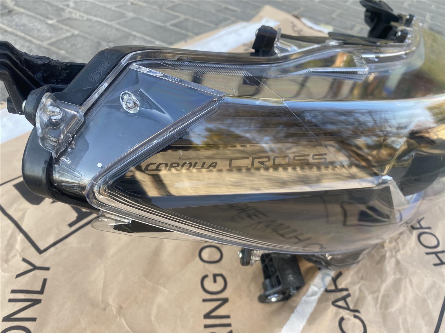 2024 TOYOTA COROLLA CROSS HALOGEN HEADLIGHT RIGHT SIDE FOR SALE