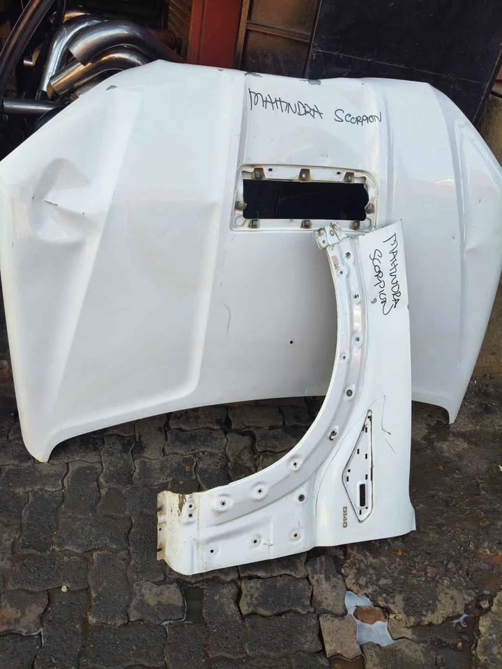 MAHINDRA SCORPION BONNET - Private Seller