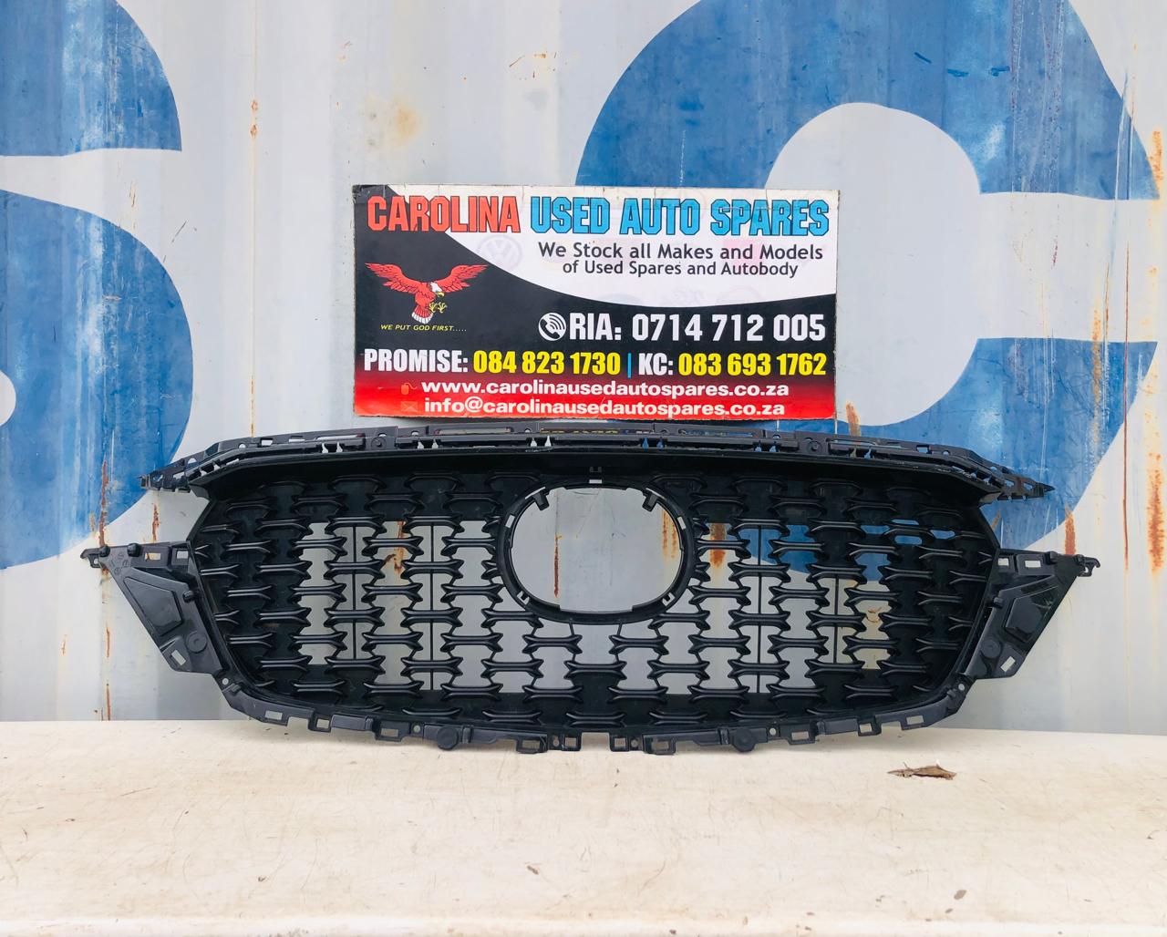 Mazda CX-5 radiator grill facelift (2023) no badge - Private Seller Mazda CX-5 radiator grill facelift (2023) no badge - Private Seller