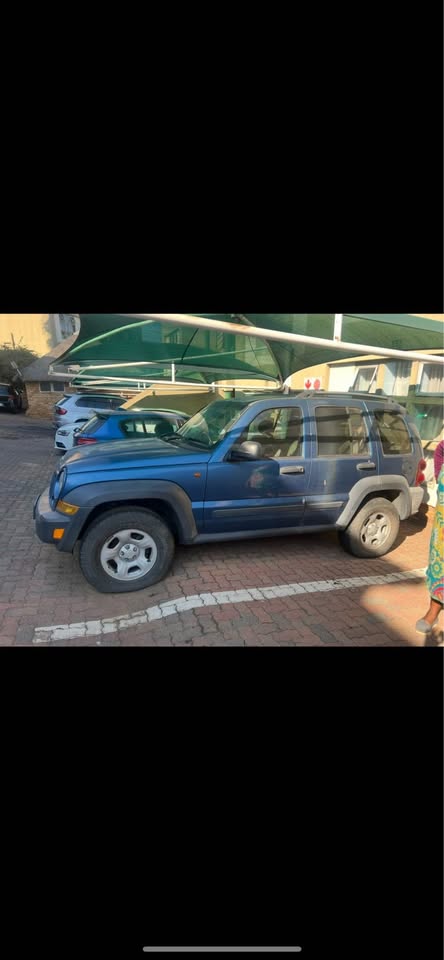 Jeep Cherokee 3.7 V6 stripping