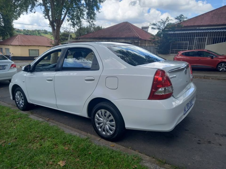 2020 Toyota Etios Sedan 1.5 Petrol, Manual. 115k. Call Innocent White Color, Mileage 7800