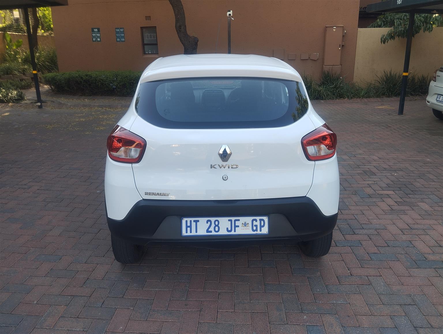 Used 2018 Renault Kwid 1.0 Dynamique - Private Seller Used 2018 Renault Kwid 1.0 Dynamique - Private Seller