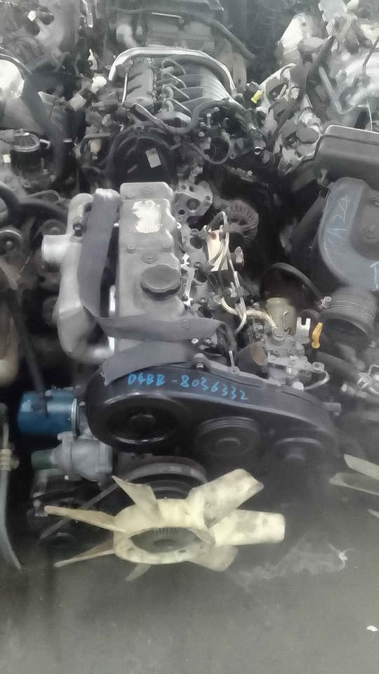 HYUNDAI D4BB COMPLETE ENGINE FOR SALE - Private Seller HYUNDAI D4BB COMPLETE ENGINE FOR SALE - Private Seller