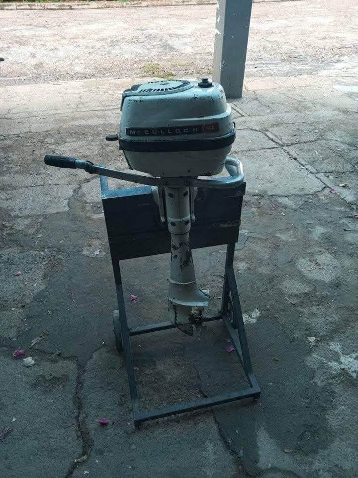 4hp Mc Culloch outboard engine 4hp Mc Culloch outboard engine
