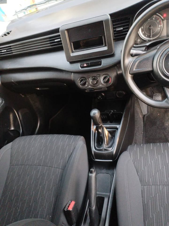 2023 TOYOTA RUMION 1.5 7 SEATER MANUAL