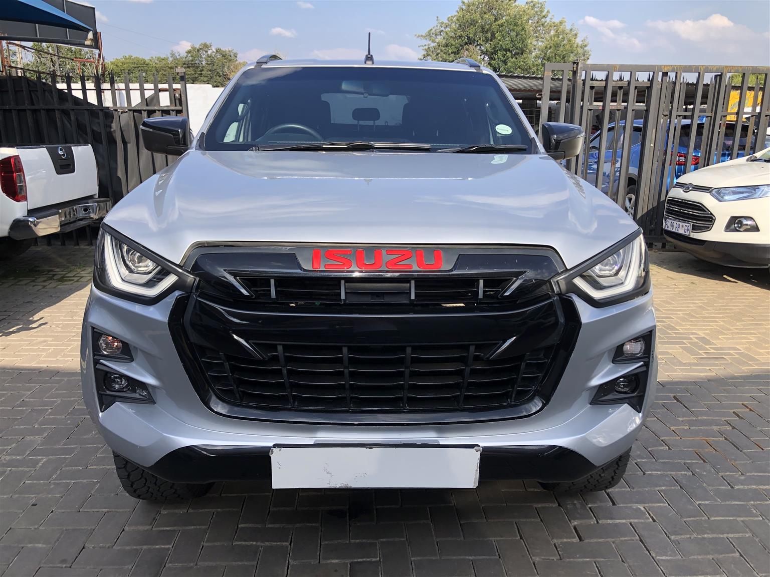 Used 2025 Isuzu D-Max 300 3.0TD double cab 4x4 LX Arctic Trucks AT 35 - Private Seller
