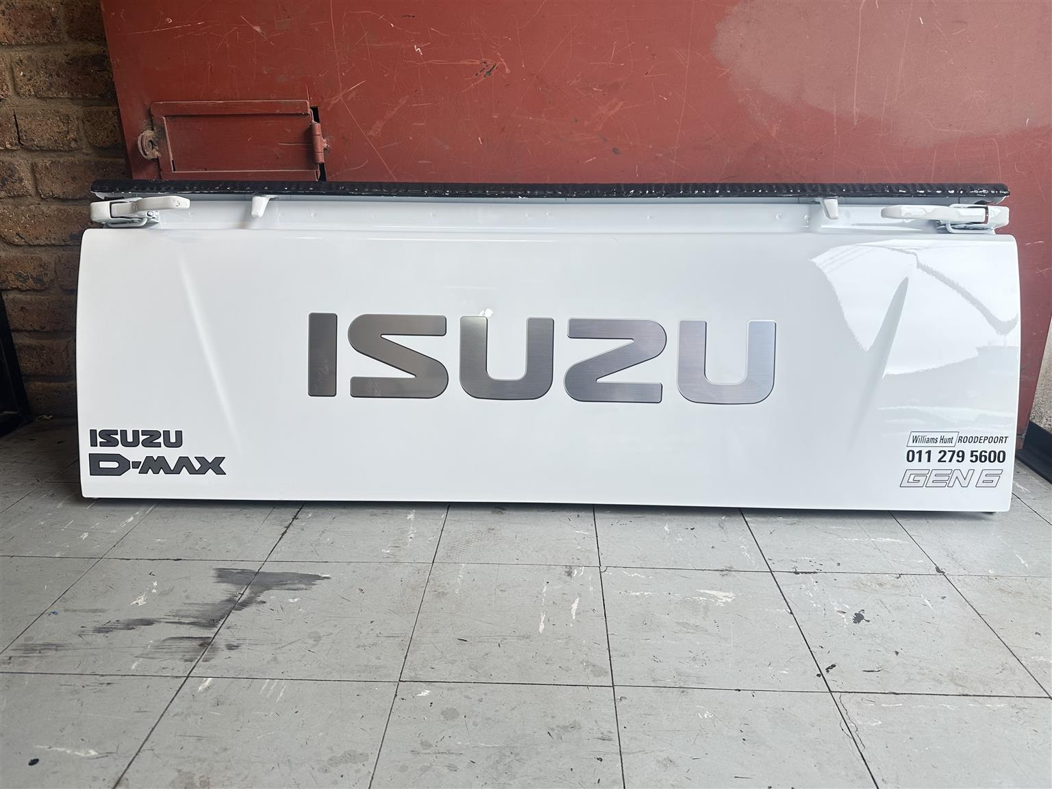 Suzuki D-max Tailgate - Private Seller Suzuki D-max Tailgate - Private Seller