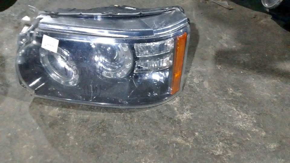 RANGE ROVER SPORT HEADLIGHTS - Private Seller RANGE ROVER SPORT HEADLIGHTS - Private Seller