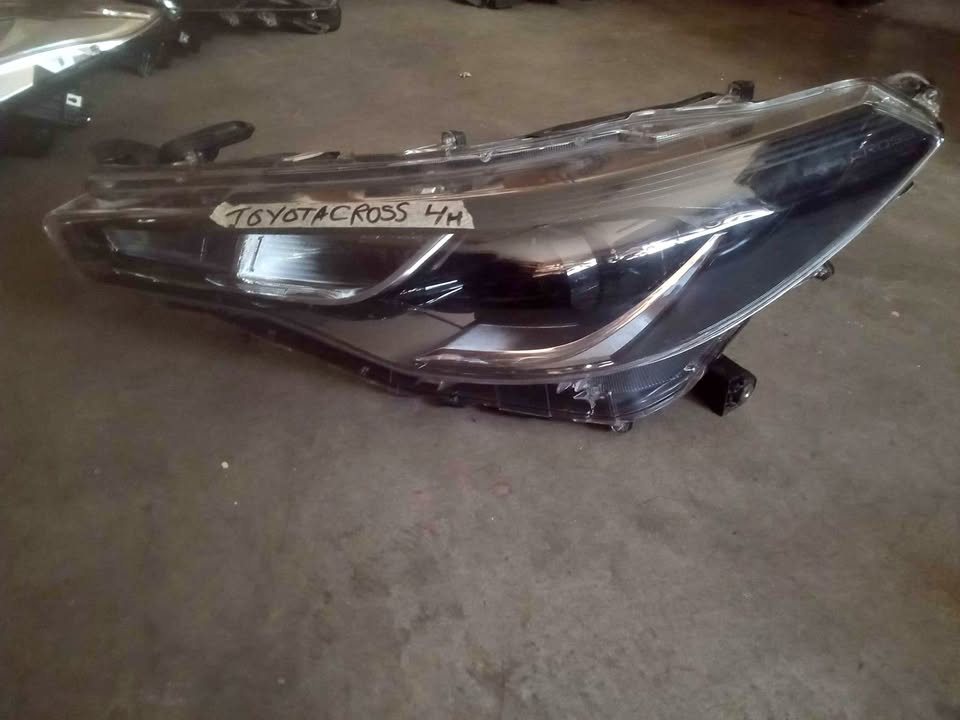 Toyota Cross headlight Left