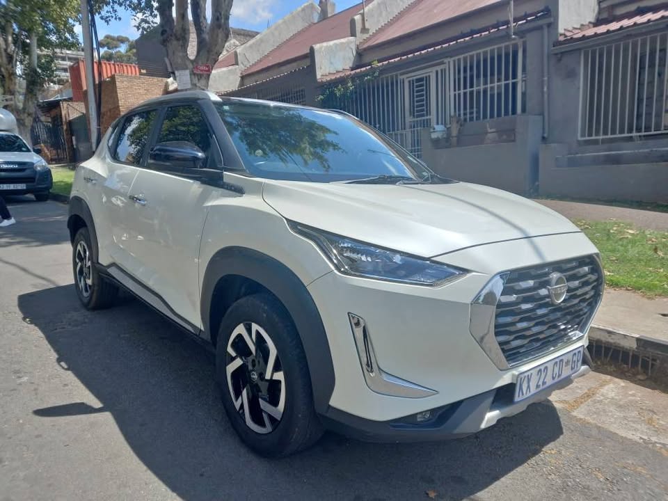 2022 Nissan Magnite 1.0T Petrol,  Manual, White Color, Mileage  Service book,