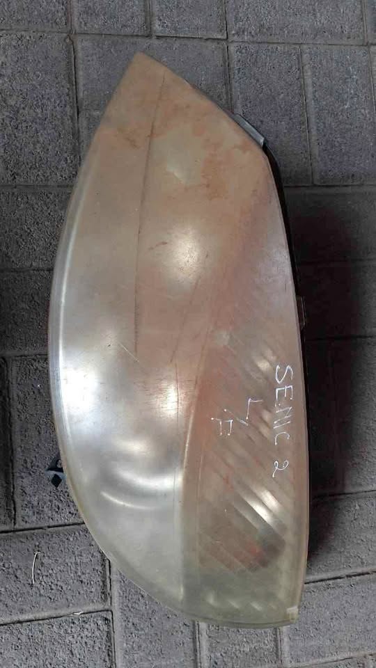 Renault scenic 2 Left Hand Side headlight