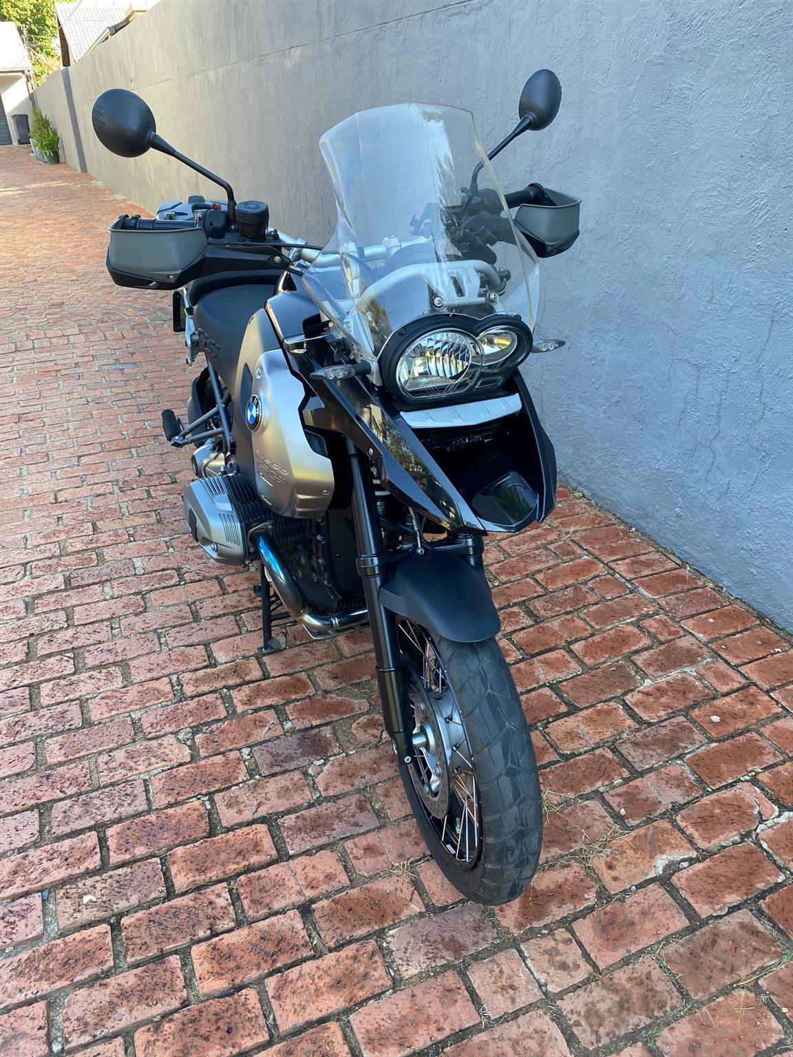 BMW R1200GS 2011 Triple Black | Junk Mail Marketplace