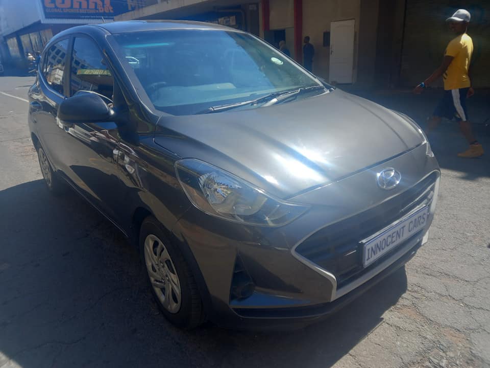 2023 HYUNDAI i10 GRAND 1.0 PETROL, MANUAL TRANSMISSION, GREY COLOUR, MILEAGE 6000KM,