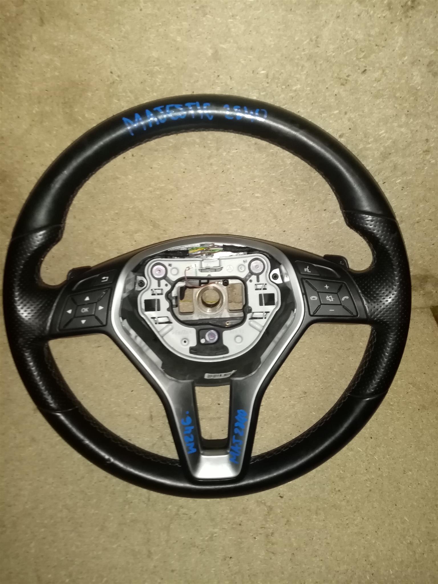 2012 Audi A4 1.8T auto steering wheel for sale used - Private Seller 2012 Audi A4 1.8T auto steering wheel for sale used - Private Seller