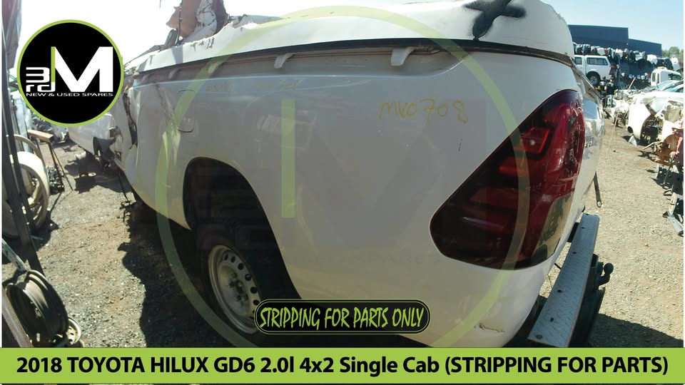 2018 TOYOTA HILUX 2.0L 4x2 Single cab STRIPPING-FOR-PARTS)