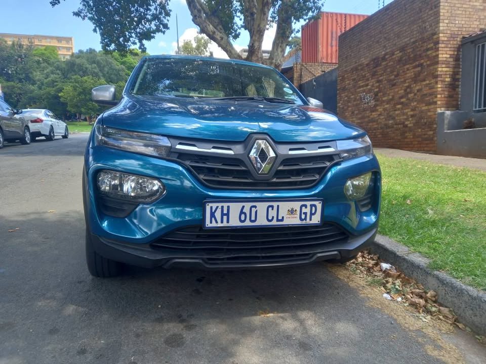 2021 Renault Kwid 1.0 Petrol, Automatic, Blue Color, Mileage 18000kms, Spare key, Sb