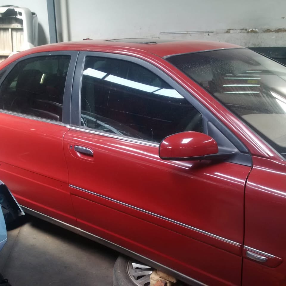 VOLVO S80 T6 2004 STRIPPING FOR SPARES - Private Seller