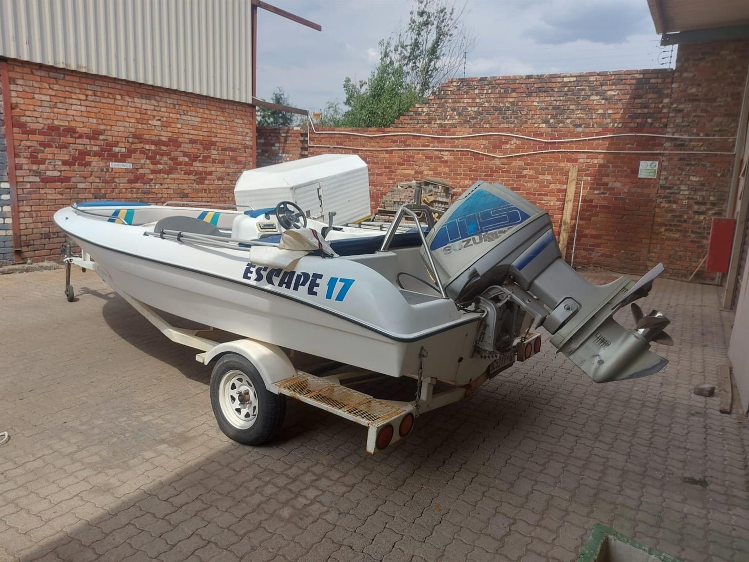 Escape 17 115 Suzuki two stroke