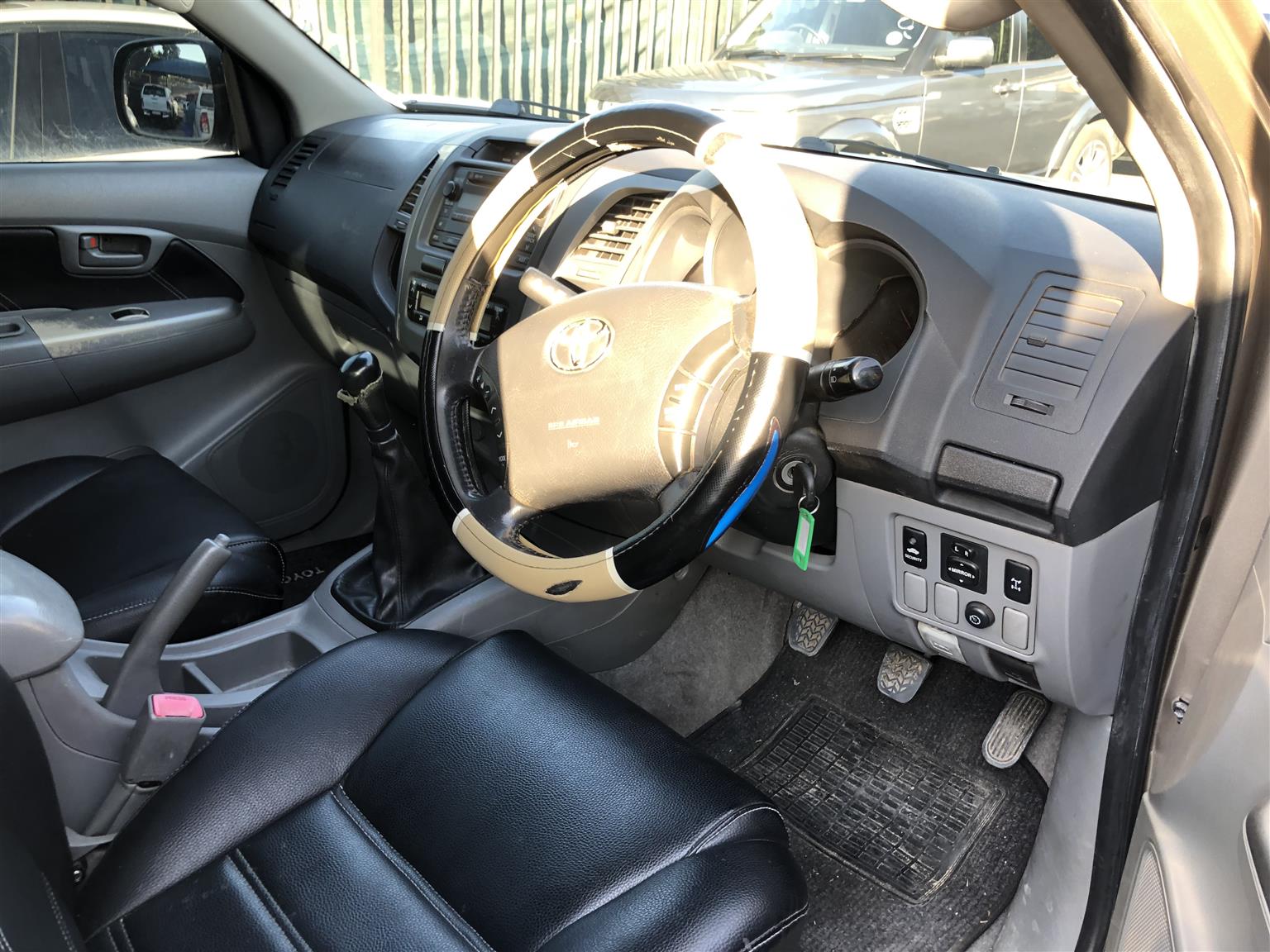 2011 Toyota Hilux 2.7VVTI Double Cab Manual For Sale