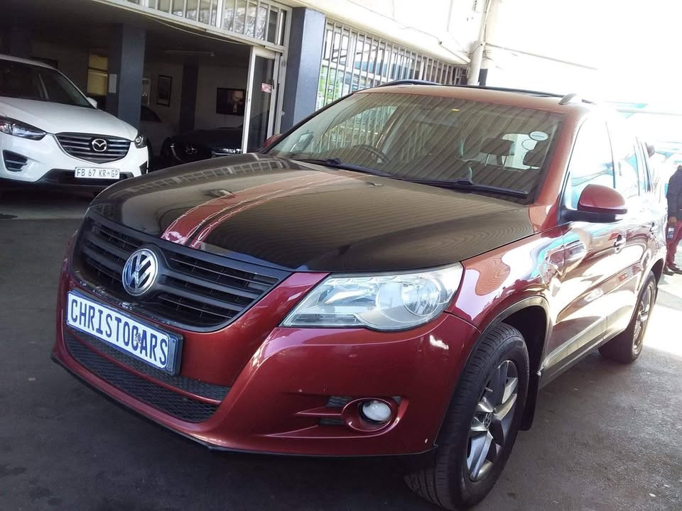 2009 VW Tiguan hatchback manual 2009