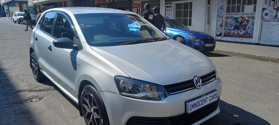 2018 POLO VIVO 1.4 MANUAL.. PETROL.. SILVER COLOR.