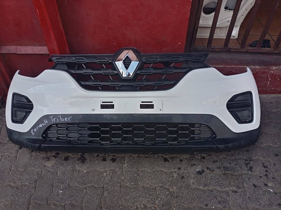 Renault Triber Complete Bumper - Private Seller Renault Triber Complete Bumper - Private Seller