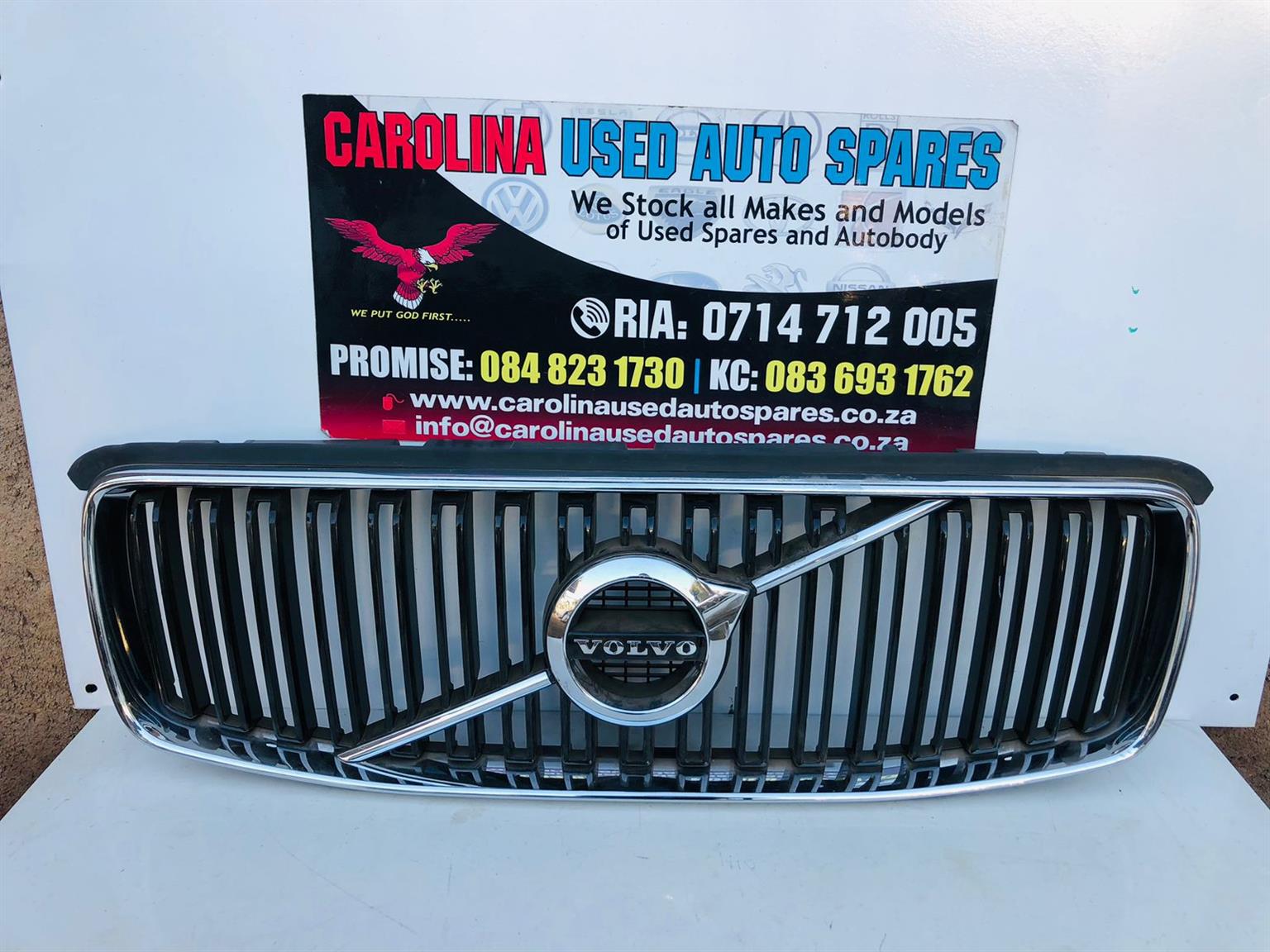 Volvo XC90 radiator grill with chrome trimming - Private Seller Volvo XC90 radiator grill with chrome trimming - Private Seller