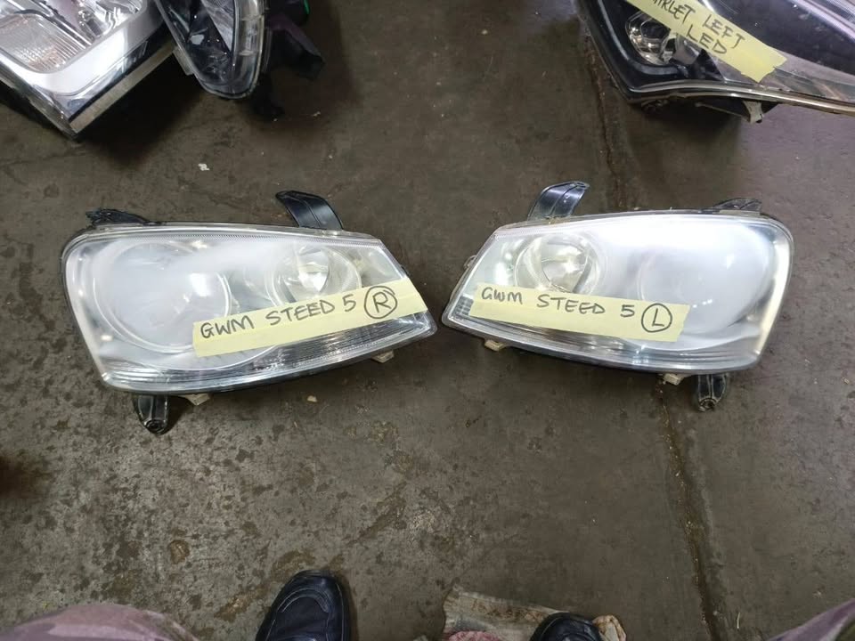 Gwm Steed 5 left and right Headlight - Private Seller Gwm Steed 5 left and right Headlight - Private Seller