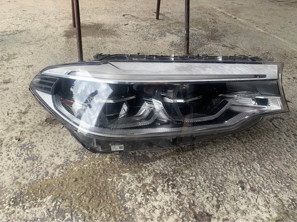BMW G32 adaptive led headlight RHS