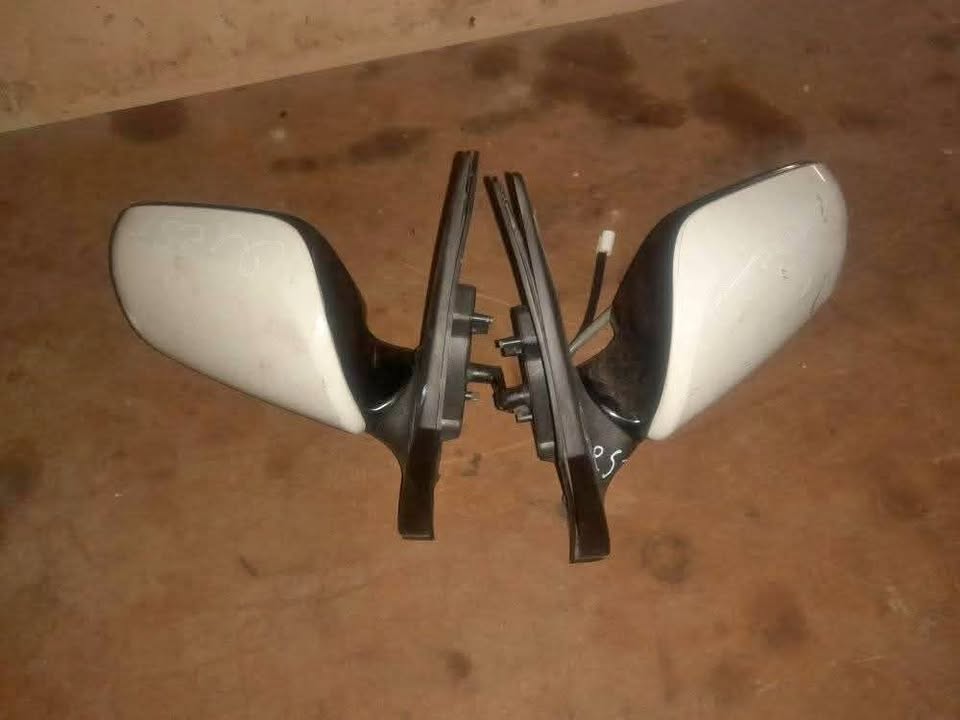TOYOTA COROLLA QUEST SIDE MIRROR AVAILABLE - Private Seller TOYOTA COROLLA QUEST SIDE MIRROR AVAILABLE - Private Seller