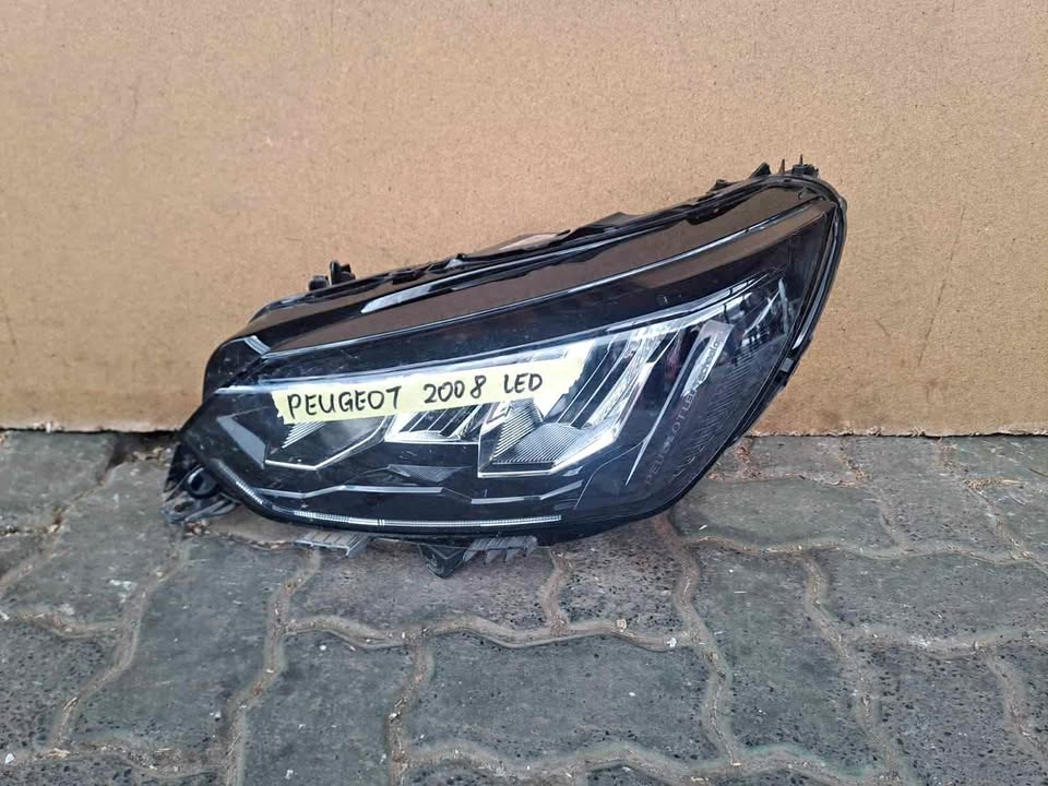 2008 Peugeot LED headlight - Private Seller 2008 Peugeot LED headlight - Private Seller