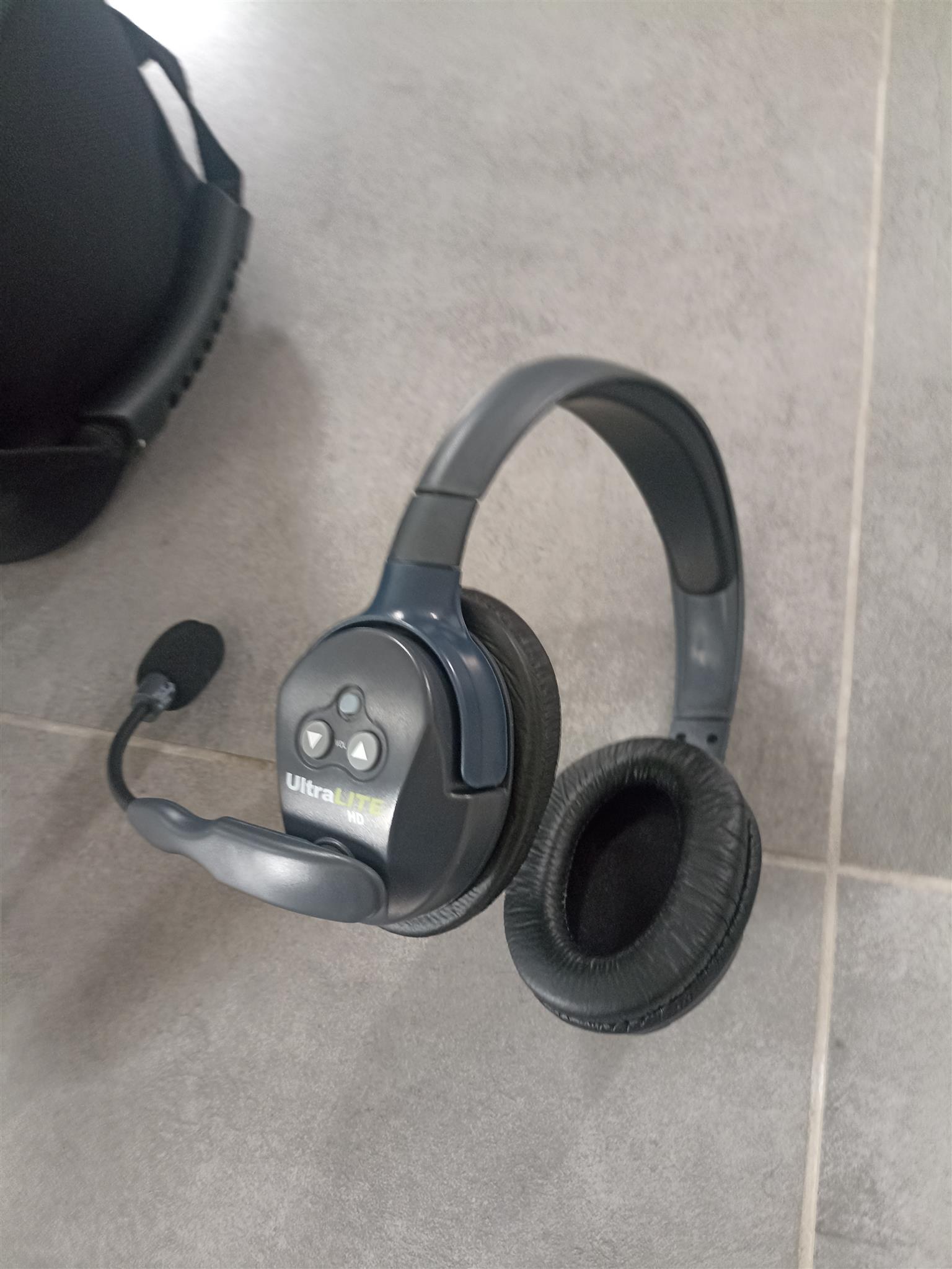 The UltraLite Full Duplex Wireless System.