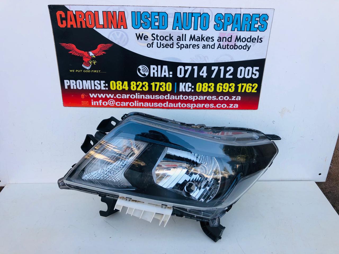 Nissan Navara left side standard facelift headlight (2022) - Private Seller Nissan Navara left side standard facelift headlight (2022) - Private Seller